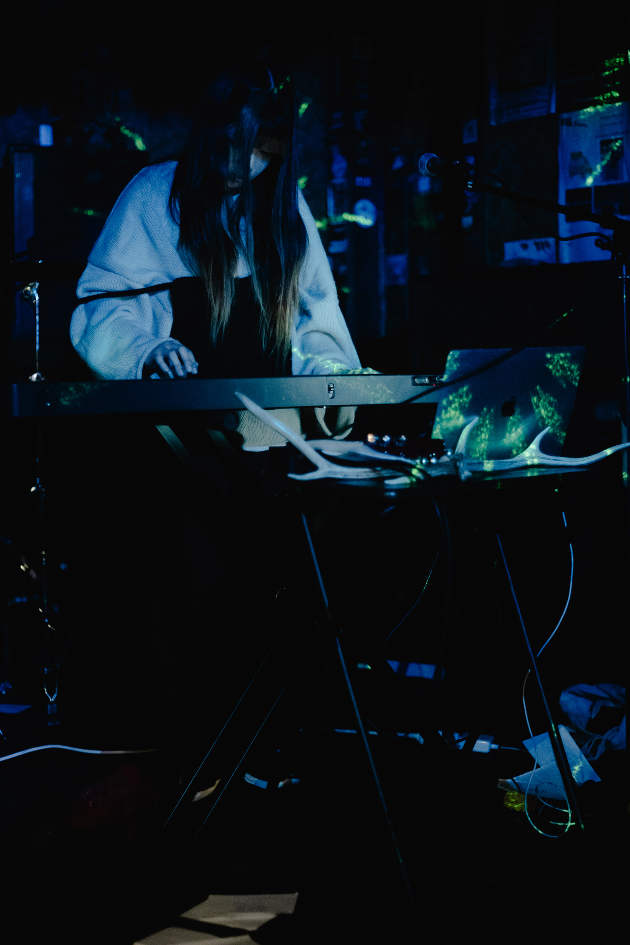 ポエトリー&エレクトロユニット「残響」 ライブ写真 中野MOONSTEP 7